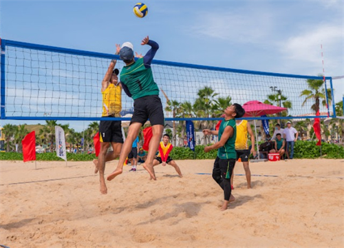 Khai mạc Giải bóng chuyền nam bãi biển tại Phan Thiết